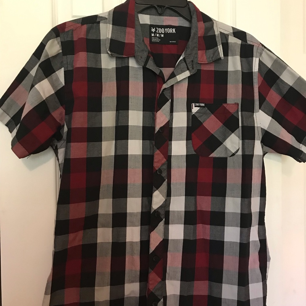 Zoo York young men’s shirt